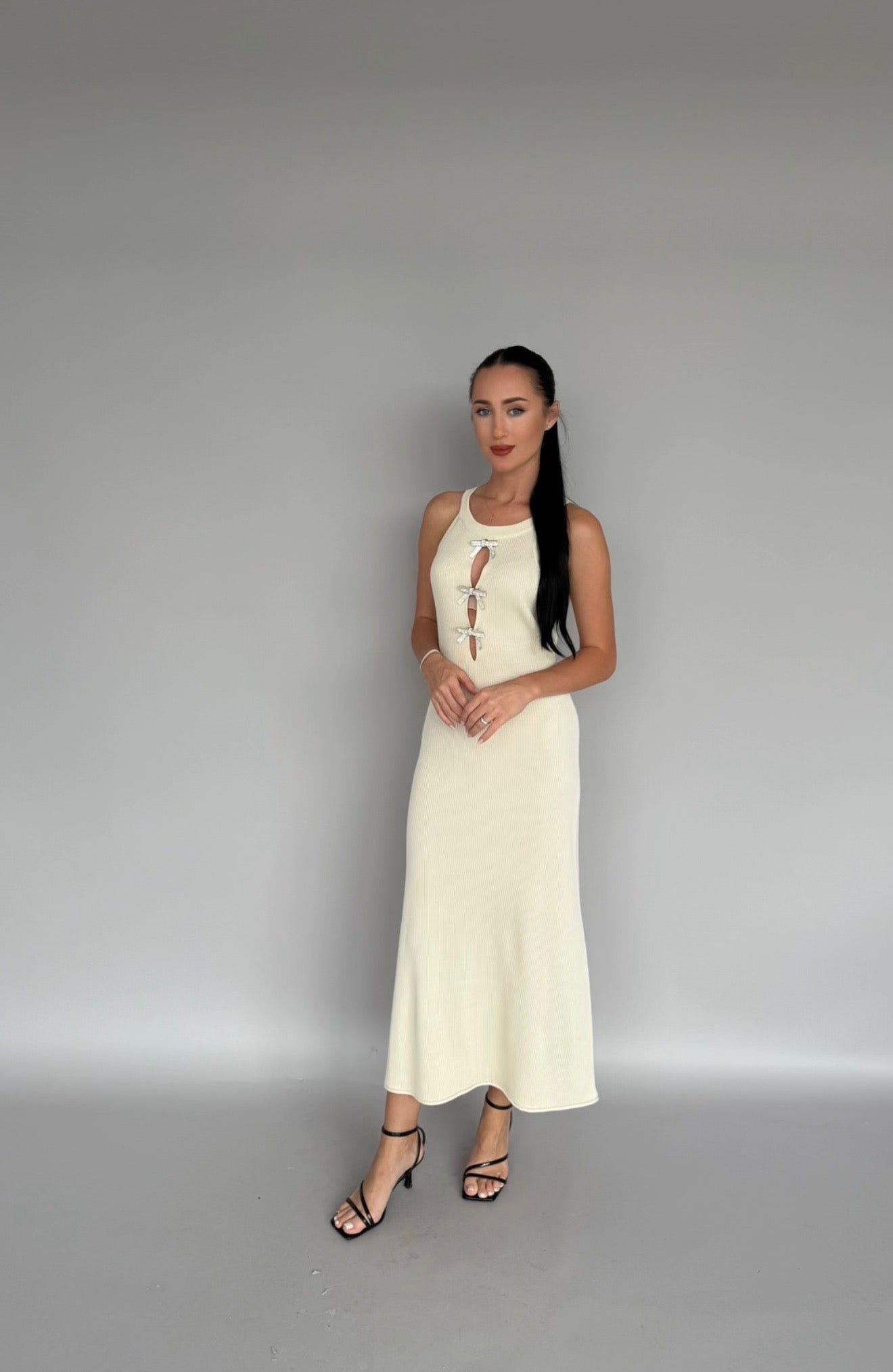 Rochie crem din tricot cu fundițe detasabile