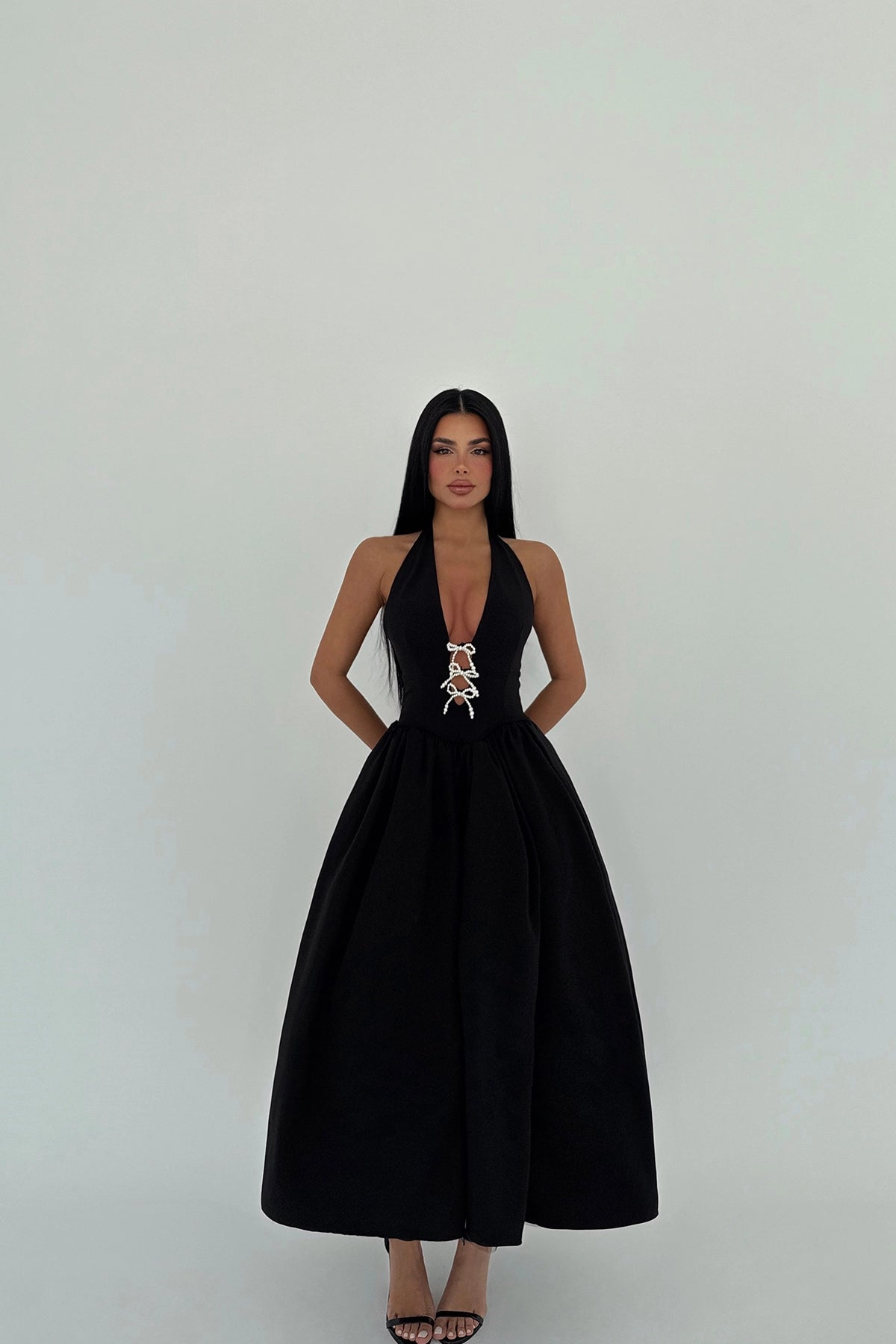 Rochie midi neagră cu spate gol și fundă Midnight Bow