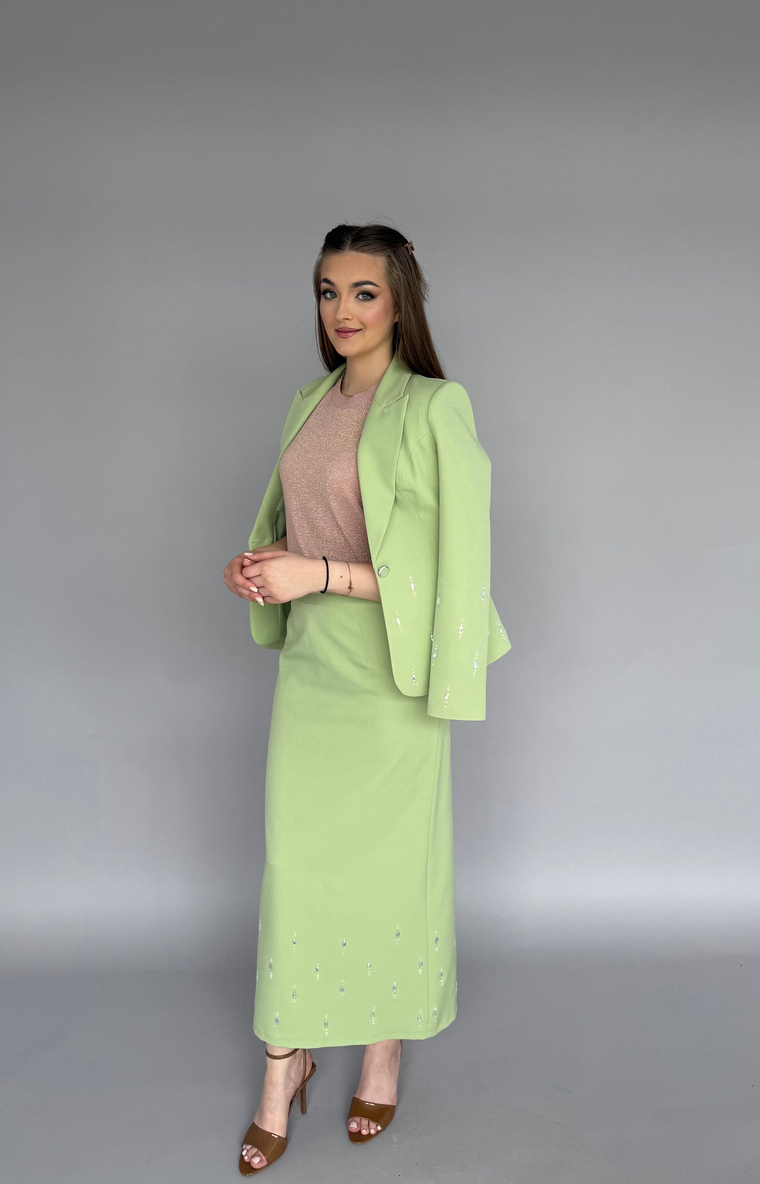 Costum Pistachio Royale