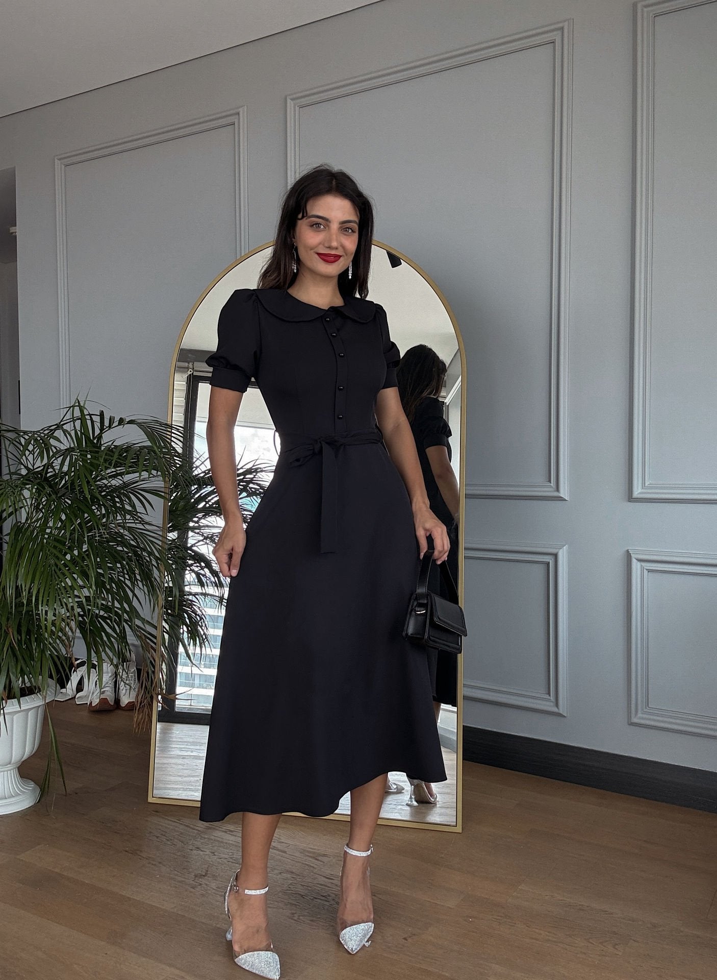 Rochie midi neagră elegantă cu guler rotund Amelia