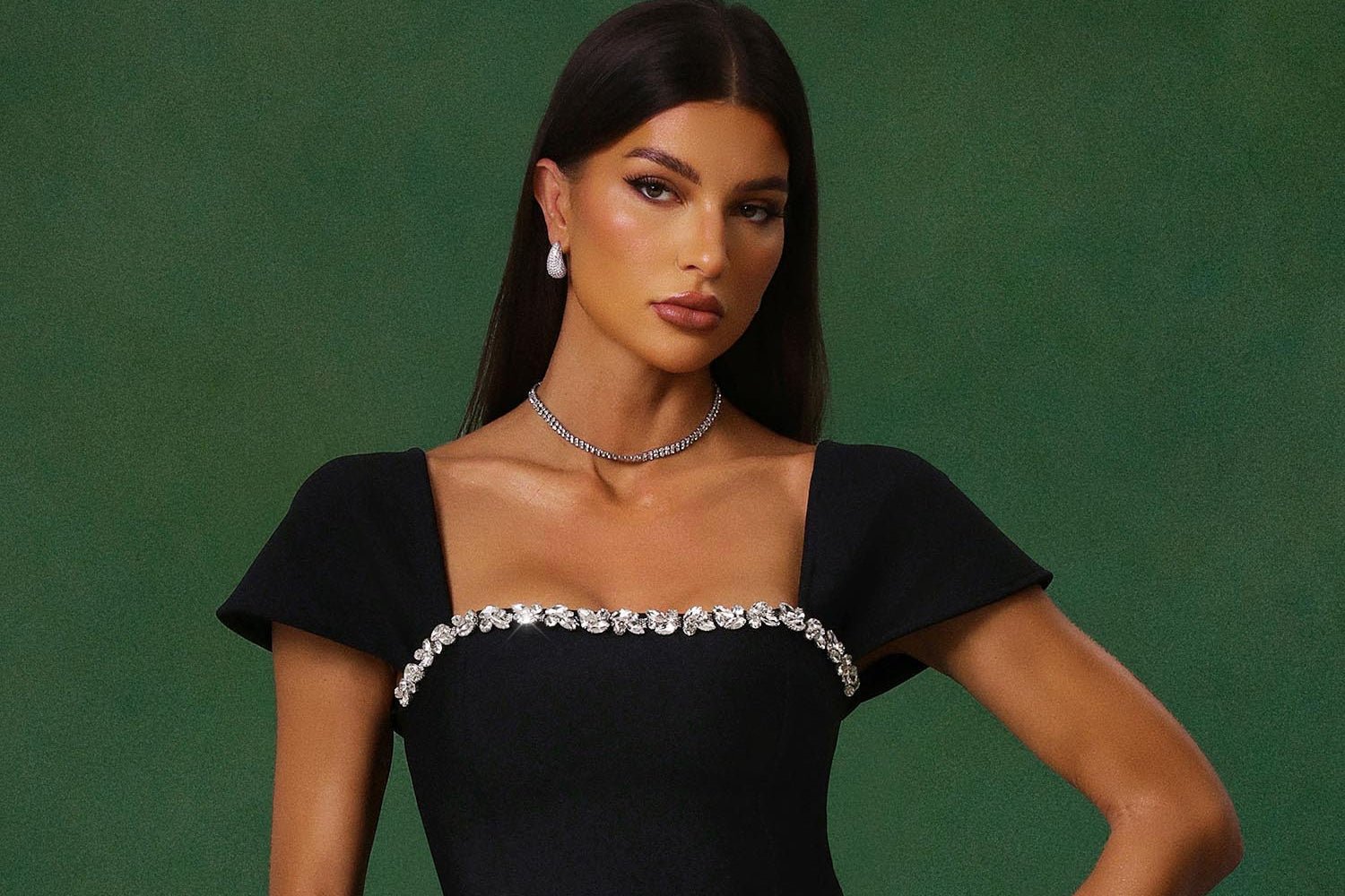 Rochie lungă neagră cu aplicații tip cristale Oriana