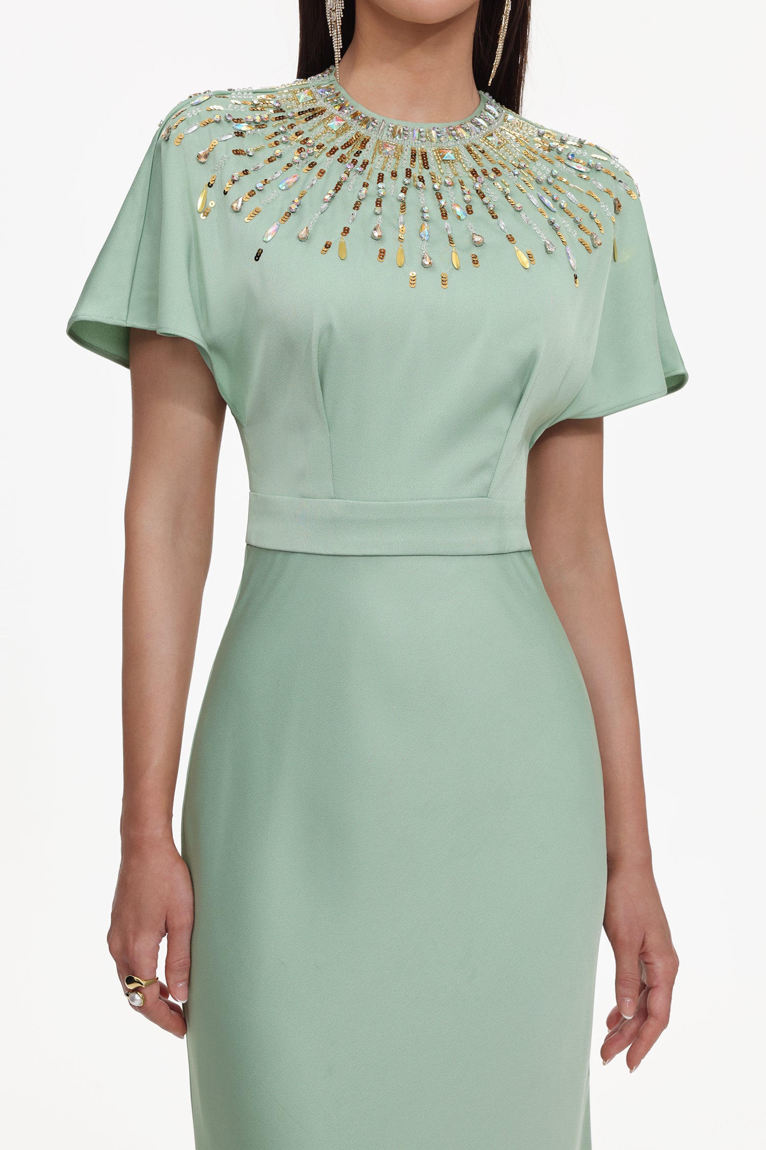 Rochie Maxi Verde Menta cu Cristale și Decolteu la Spate Elarisse