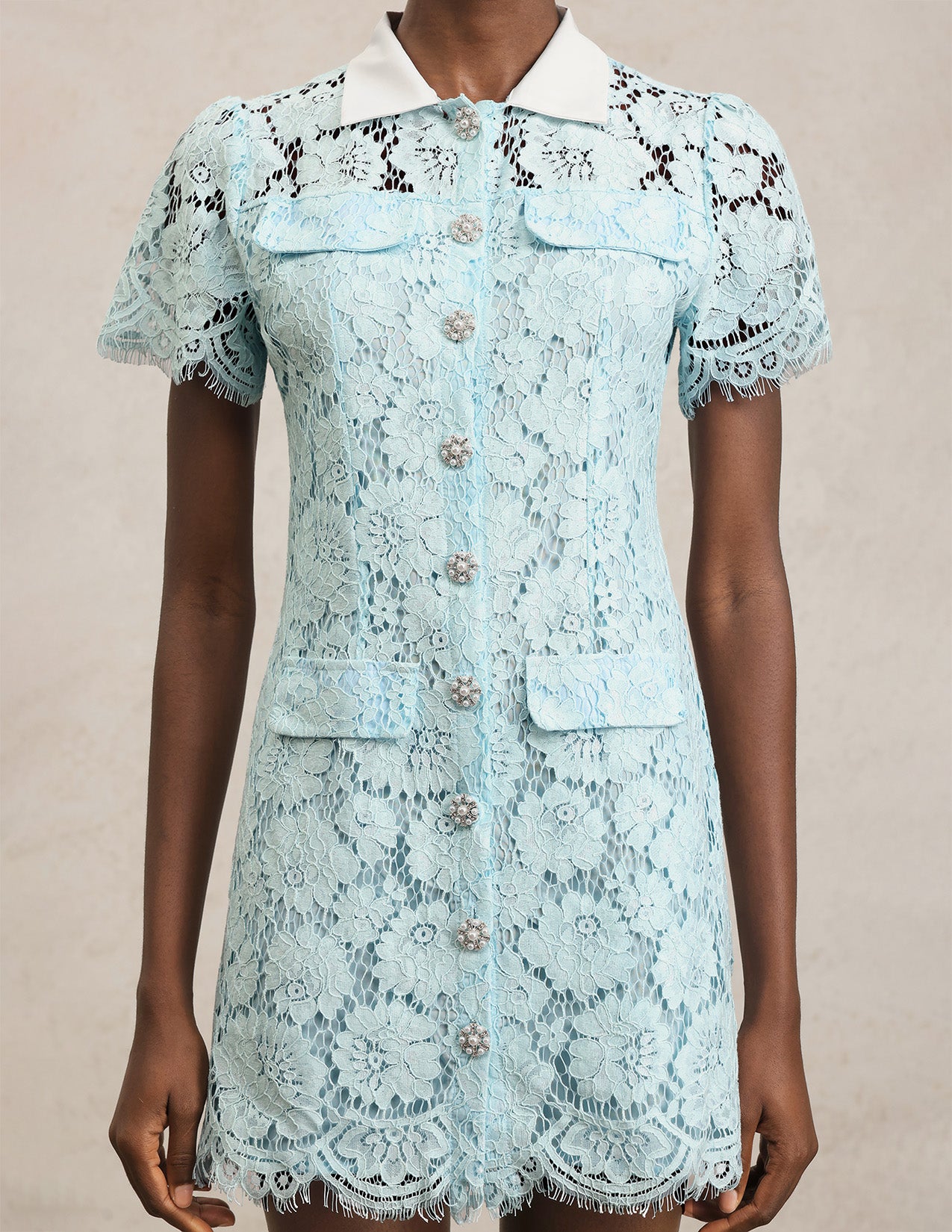 Rochie scurtă albastru deschis cu guler alb Ivona