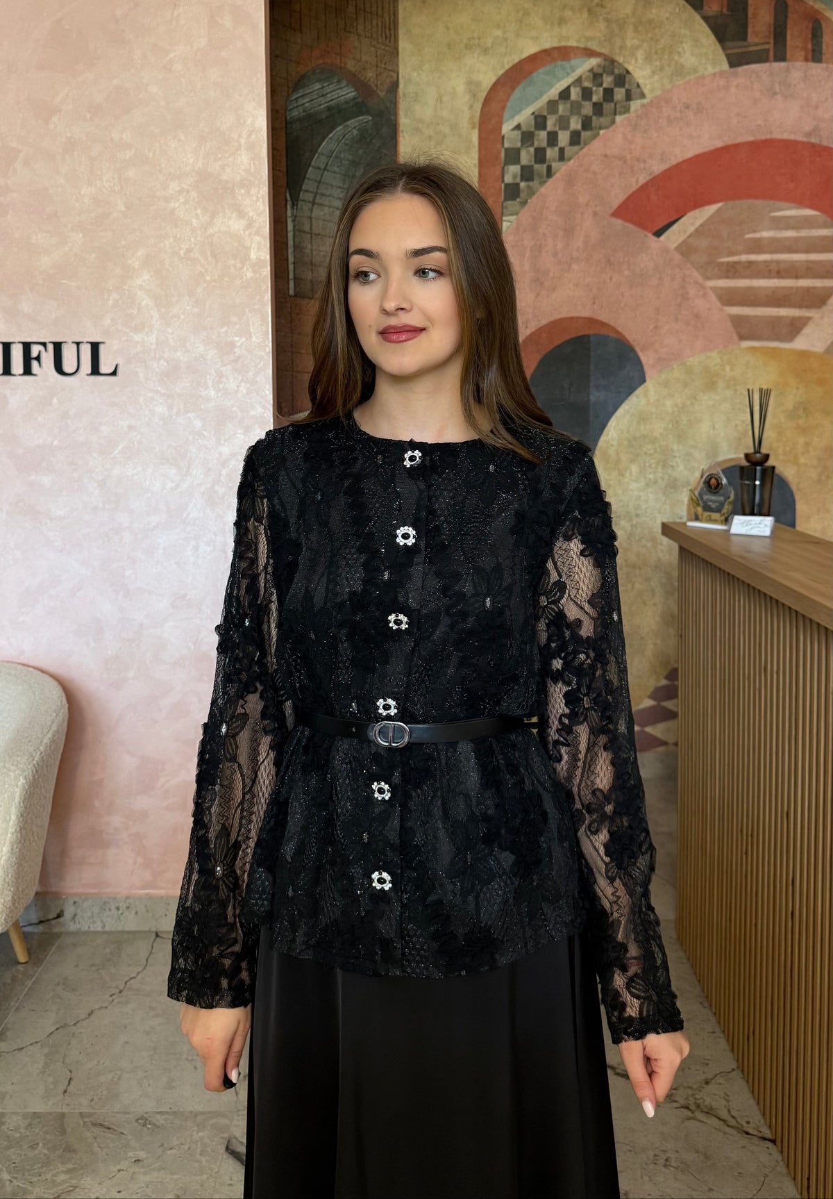 Set din 2 piese negru Raina cu cămașă dantelată și fustă satinată