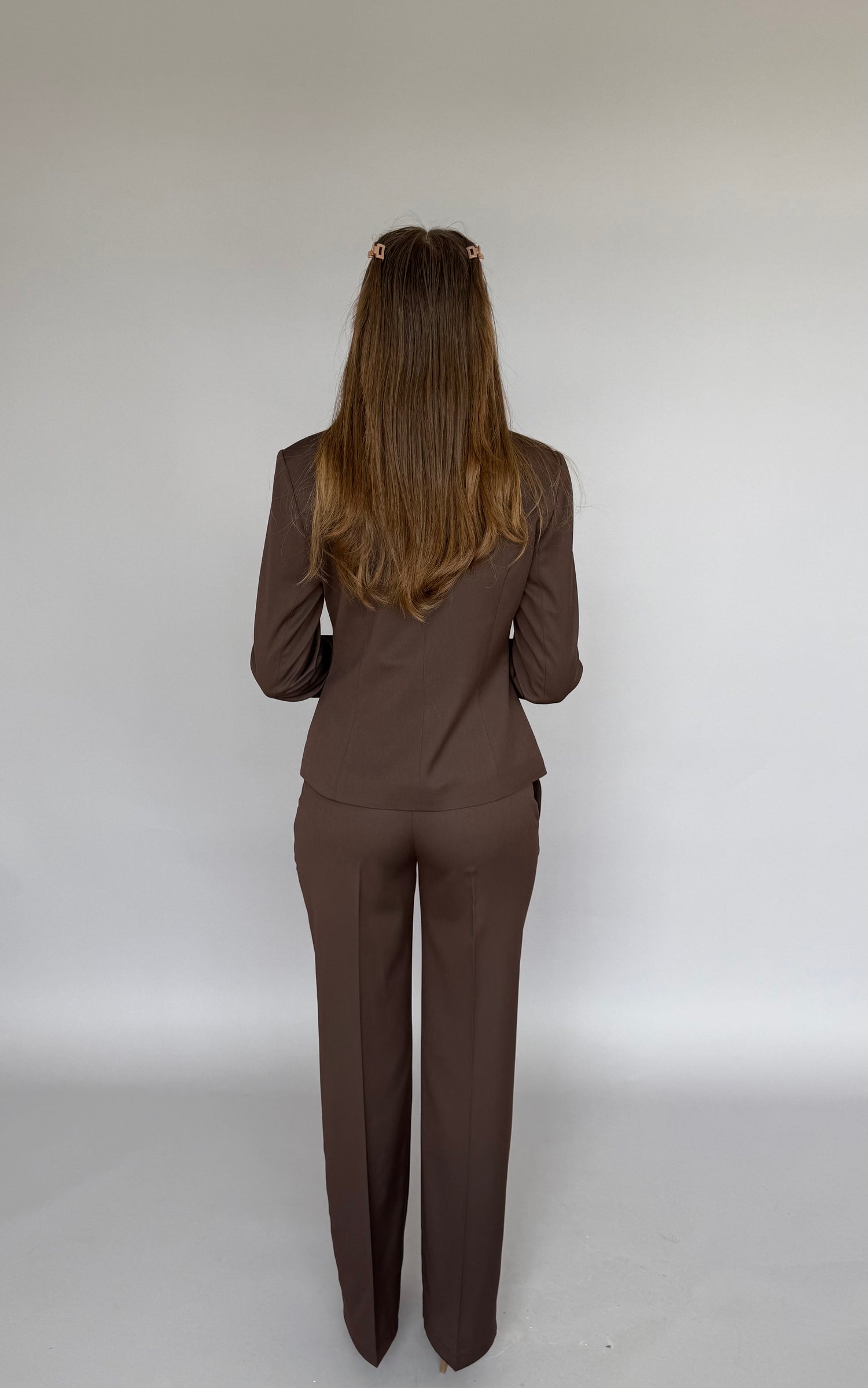 Costum Brown Camelia