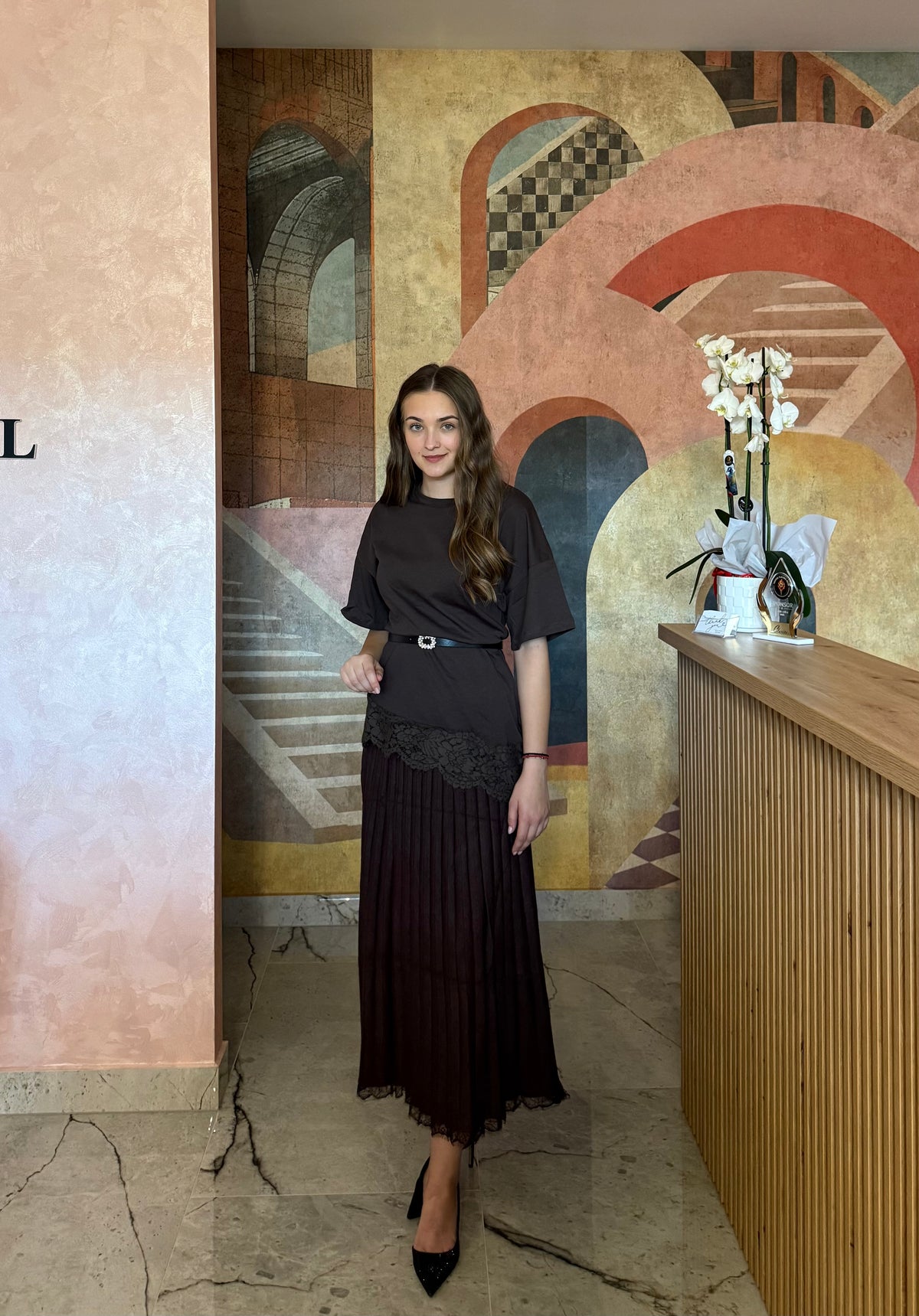 Fustă plisată maro cu dantelă Clara