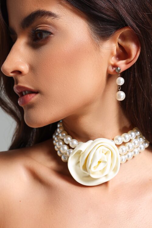 Chocker Tulip Pearls Flower
